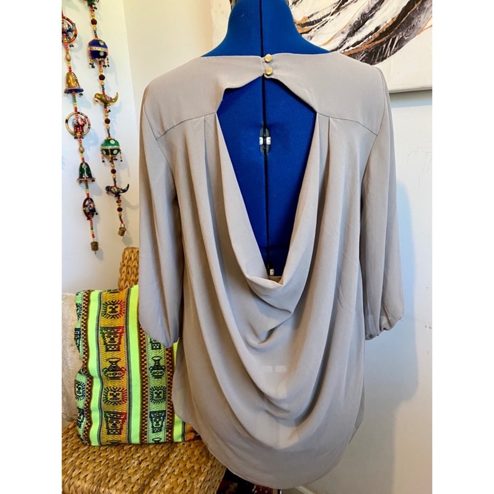 Studio Y 3/4 Sleeve Blouse - Picture 4 of 9